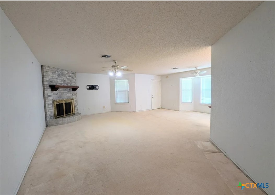 1428 Devin Drive Property Photo 2