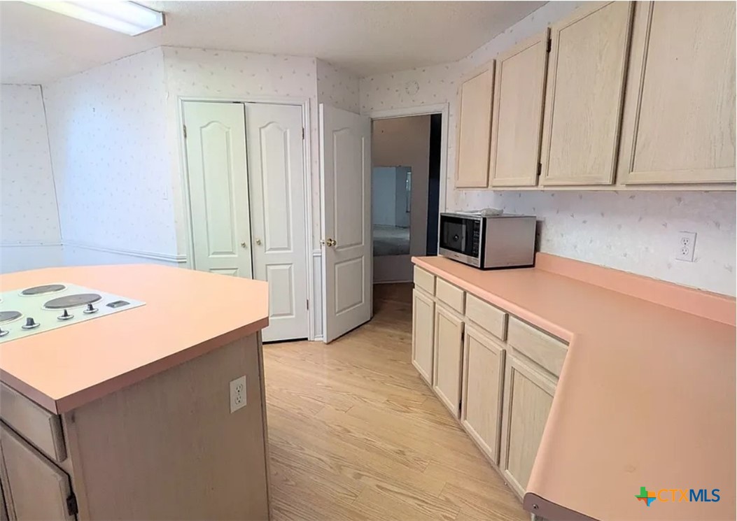 1428 Devin Drive Property Photo 3