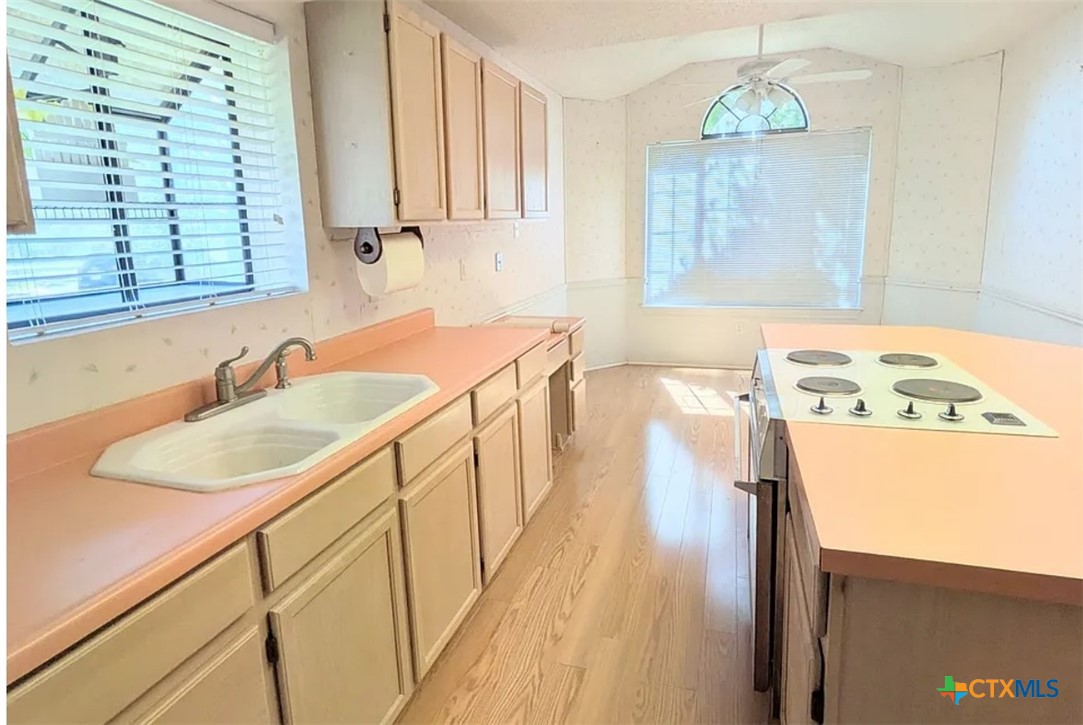 1428 Devin Drive Property Photo 4