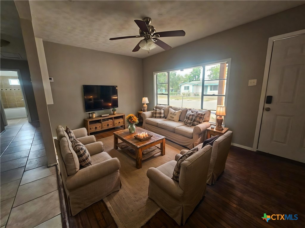 753 San Antonio Ave Property Photo 4