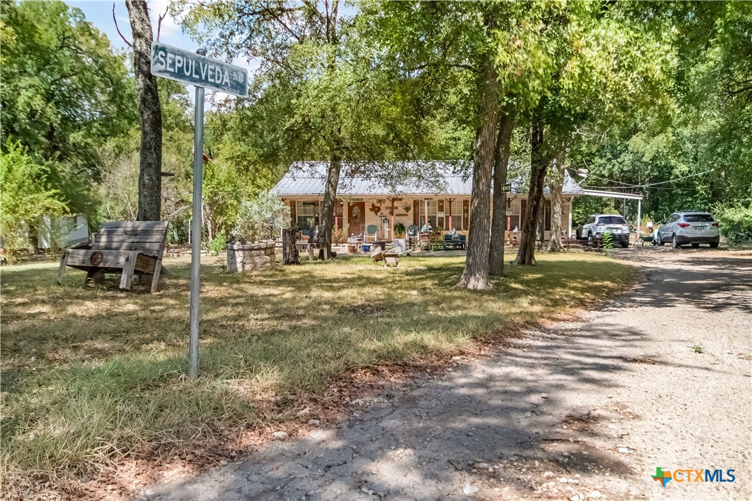 2717 Theresa Lane Property Photo 2