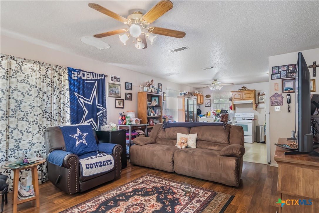2717 Theresa Lane Property Photo 5