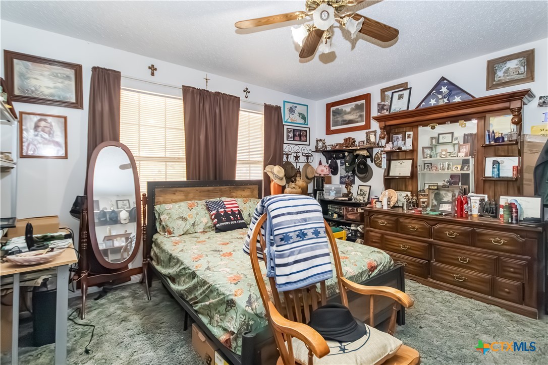 2717 Theresa Lane Property Photo 16