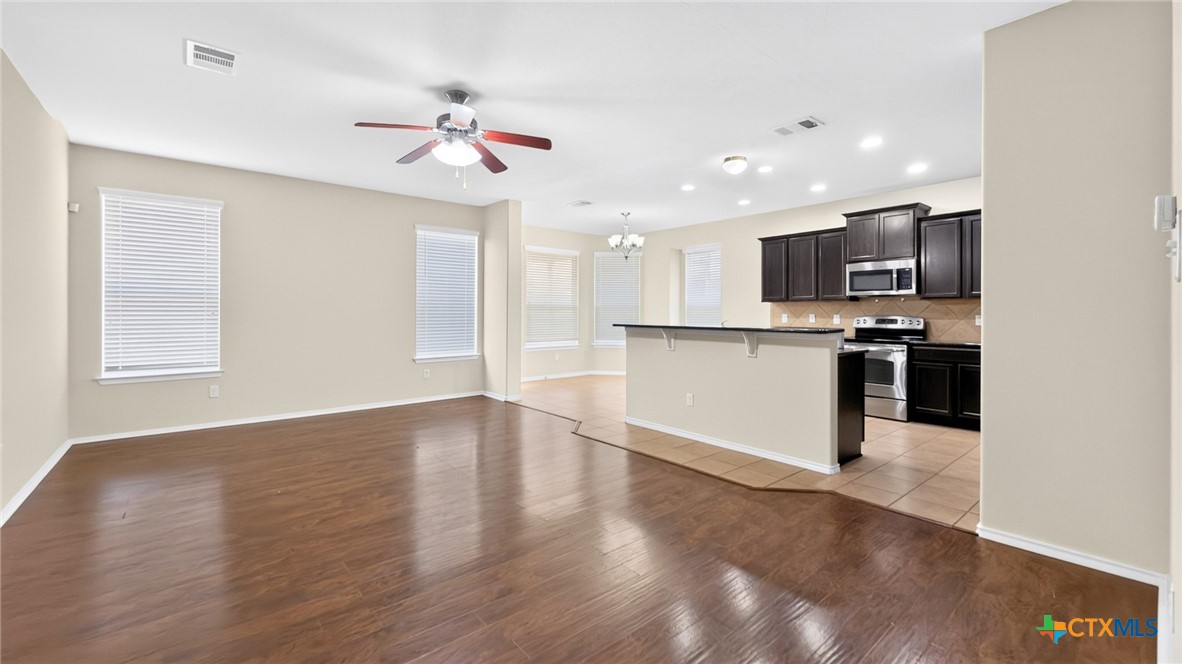 3403 Cricklewood Drive Property Photo 2