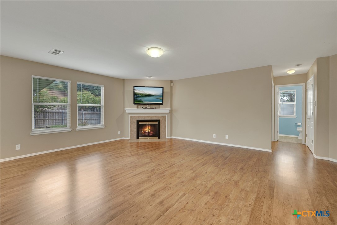204 Falcon Ridge Drive Property Photo 7