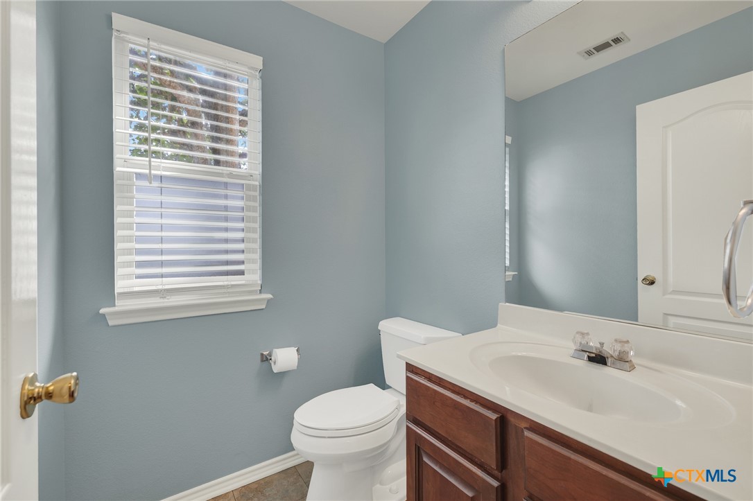 204 Falcon Ridge Drive Property Photo 15