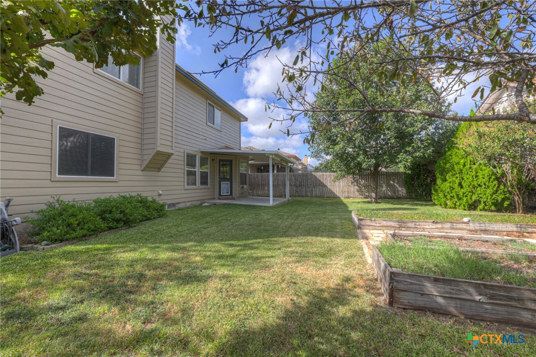204 Falcon Ridge Drive Property Photo 35