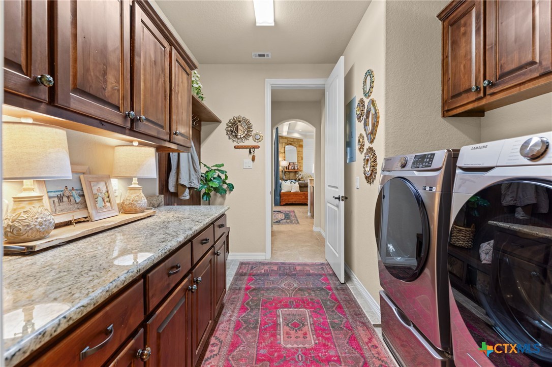 638 Cambridge Drive Property Photo 19