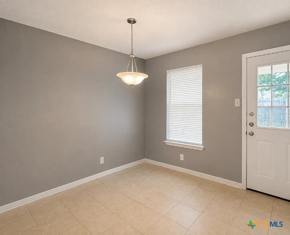 2907 Cantabrian Drive C Property Photo 6