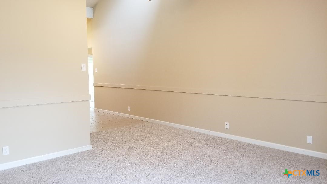 19 Sunflower Circle Property Photo 2