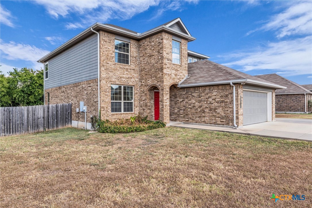 202 Milky Way Property Photo 3