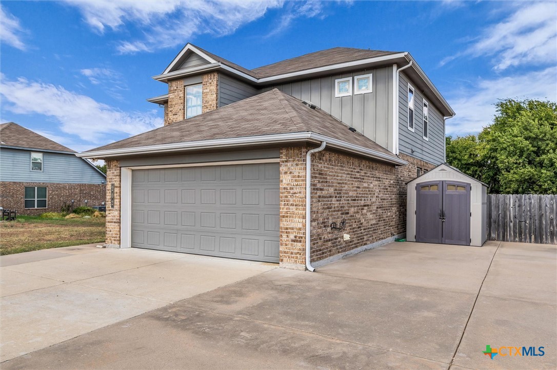 202 Milky Way Property Photo 4
