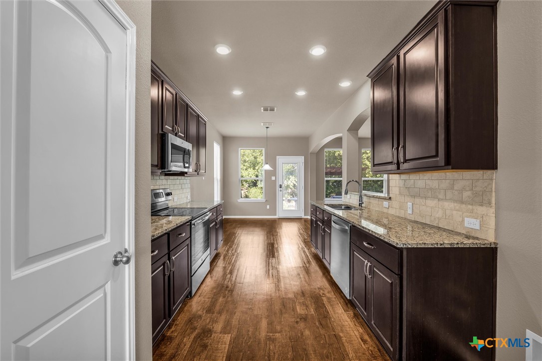 202 Milky Way Property Photo 10