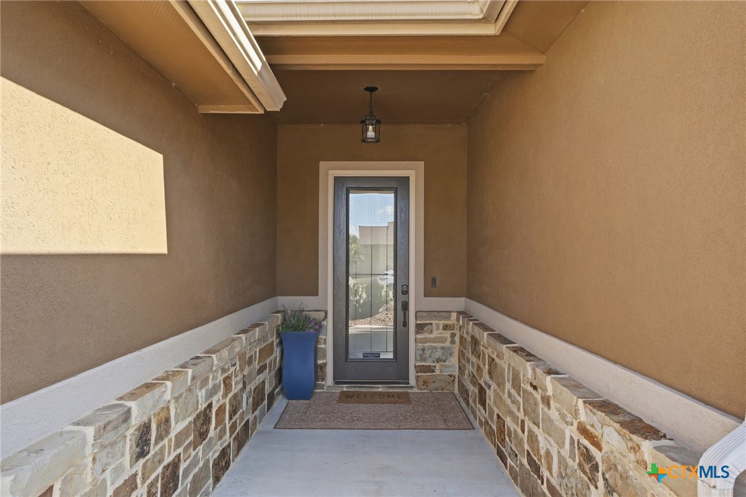1635 Sun Bay Drive Property Photo 6