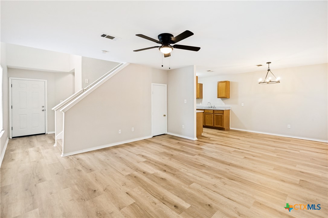 945 Sagewood Property Photo 4