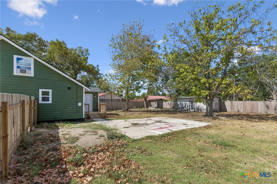 223 Nw Front St. Property Photo 36