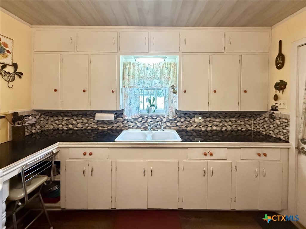 406 E Tres Palacios Avenue Property Photo 14