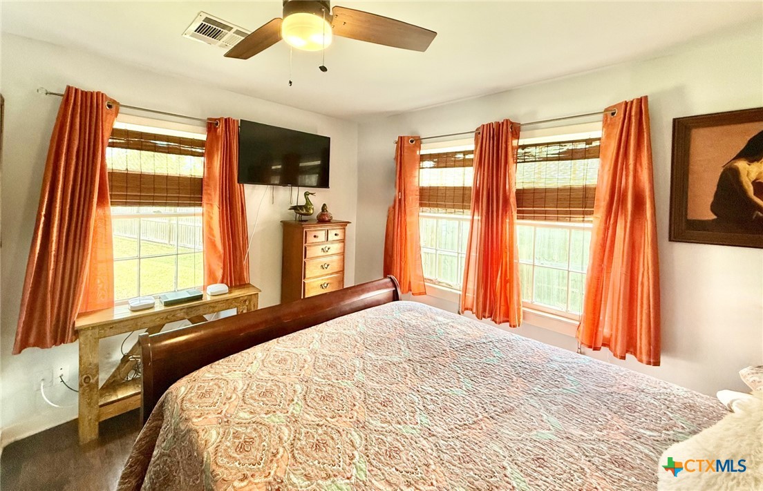 406 E Tres Palacios Avenue Property Photo 19