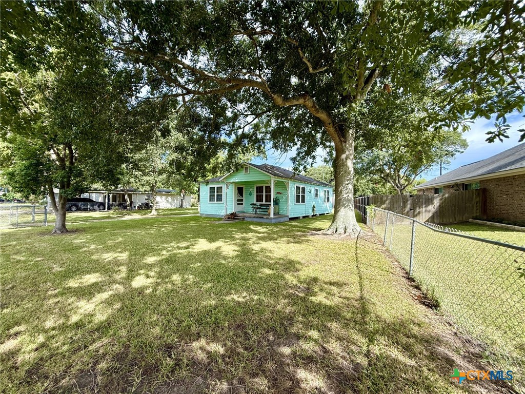 406 E Tres Palacios Avenue Property Photo 41