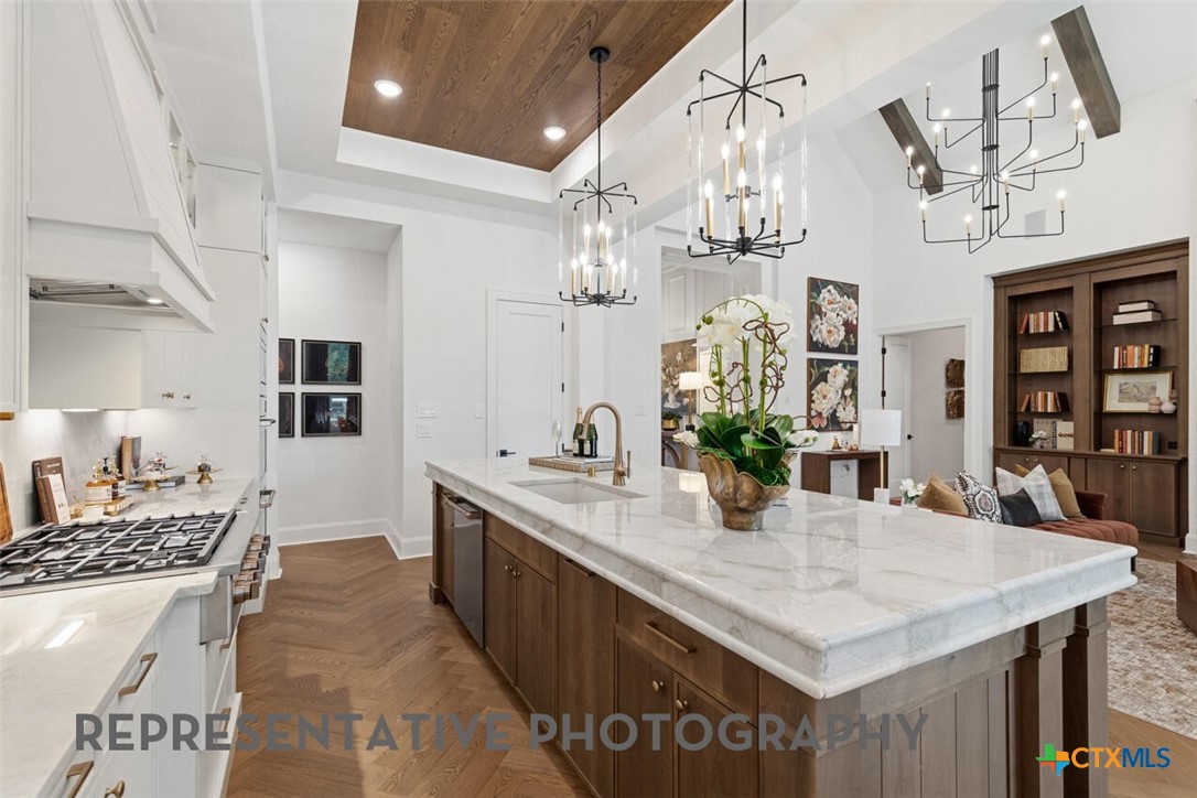 428 Tinctoria Creek Drive Property Photo 4