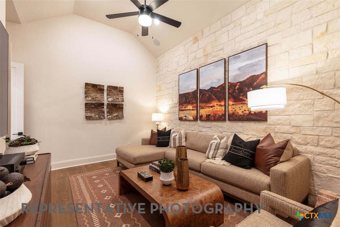 428 Tinctoria Creek Drive Property Photo 14