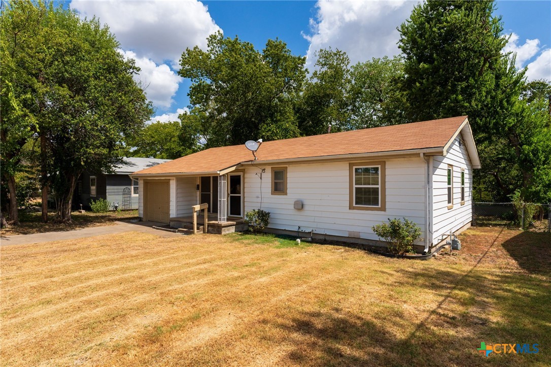 1004 S 2nd Street Property Photo 6