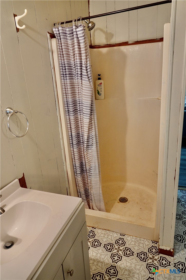 588 County Road 430 Property Photo 36