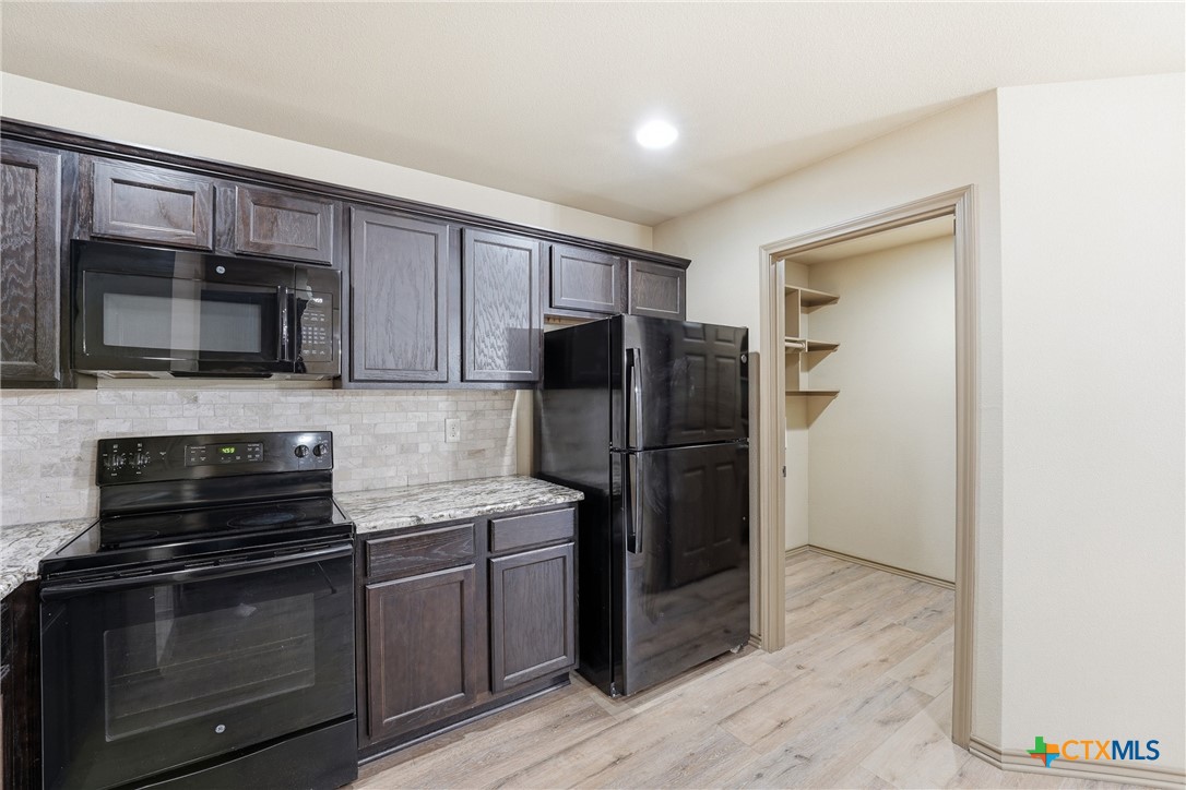 1306 Fern Court Property Photo 8
