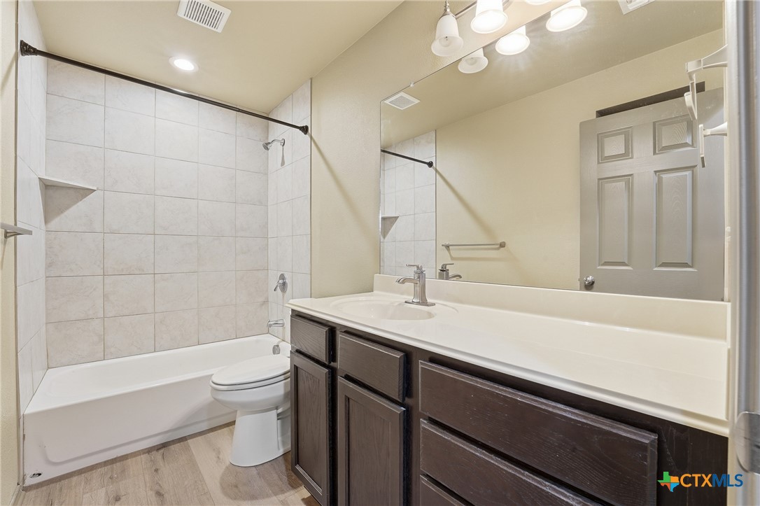 1306 Fern Court Property Photo 10