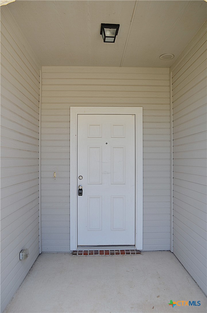 6702 Keechi Valley Drive Property Photo 2