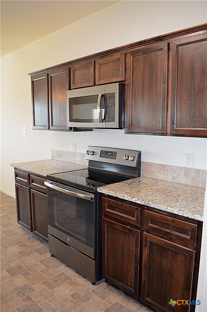 6702 Keechi Valley Drive Property Photo 13