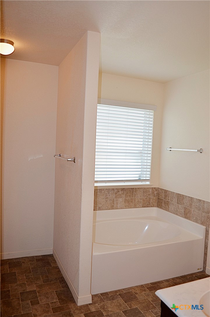 6702 Keechi Valley Drive Property Photo 18