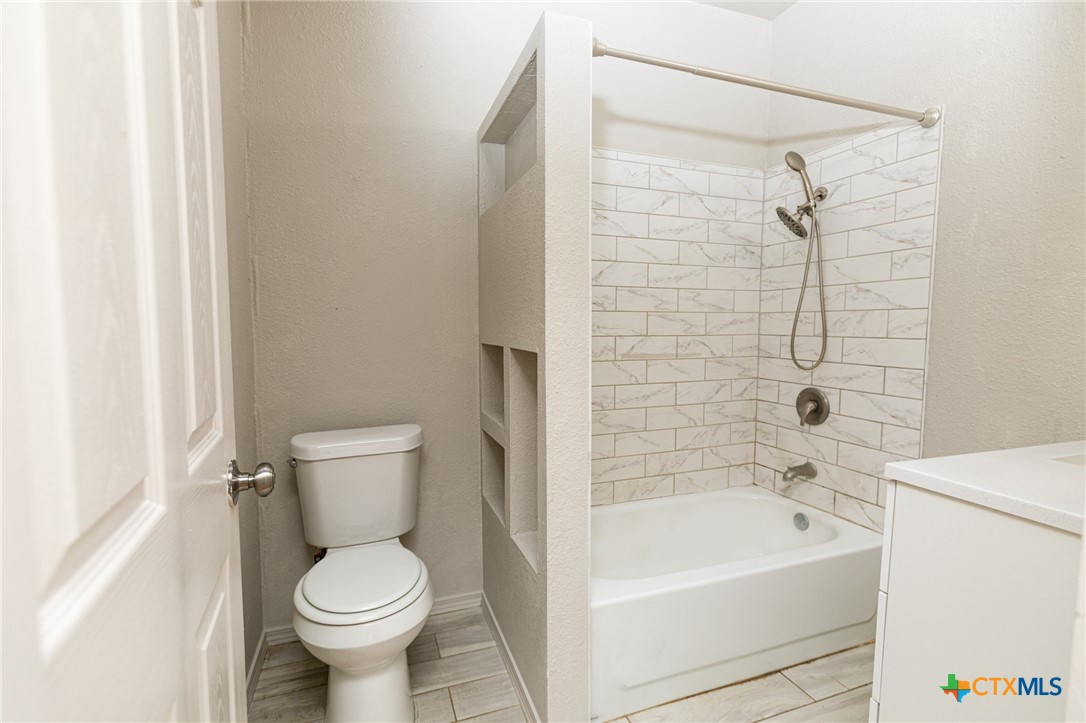 905 N 9th Street Property Photo 16