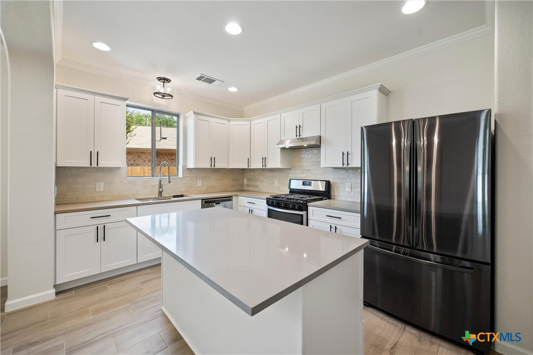10936 Short Springs Drive Property Photo 1