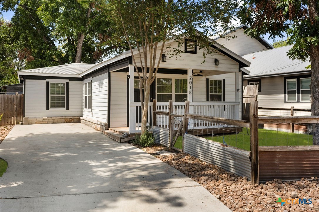 2018 Katy Street Property Photo 2
