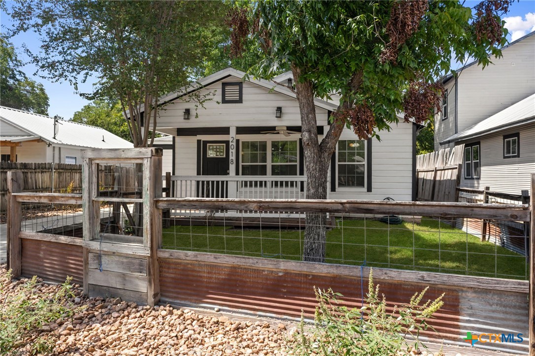 2018 Katy Street Property Photo 3