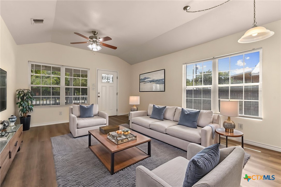 2018 Katy Street Property Photo 6