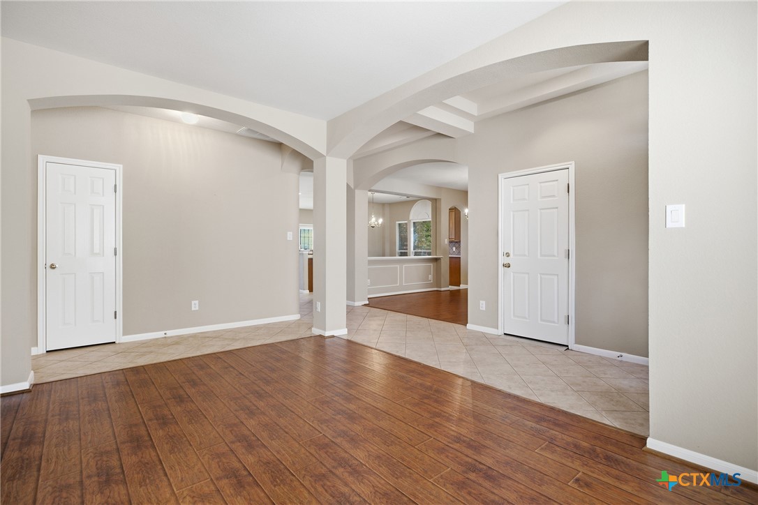 904 Winding Creek Place Property Photo 7