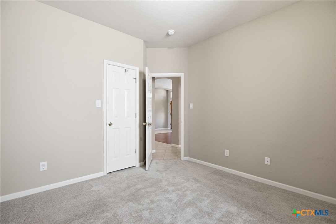 904 Winding Creek Place Property Photo 10