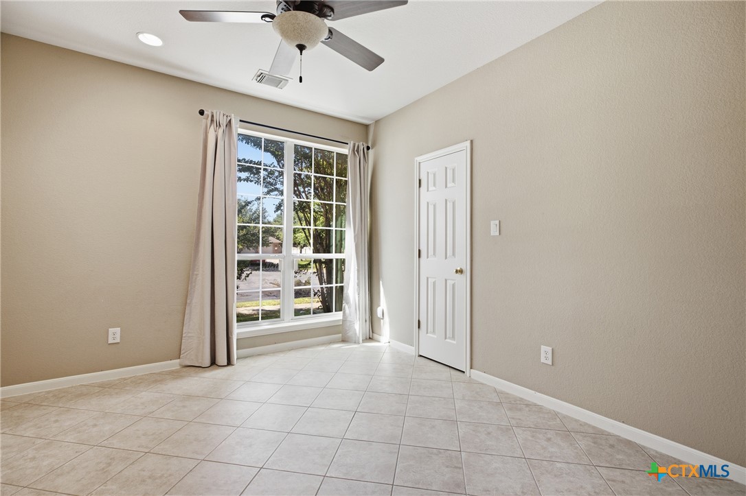 904 Winding Creek Place Property Photo 14