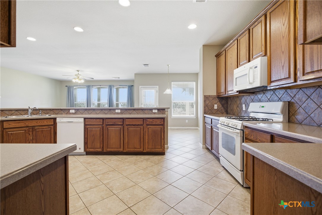 904 Winding Creek Place Property Photo 18