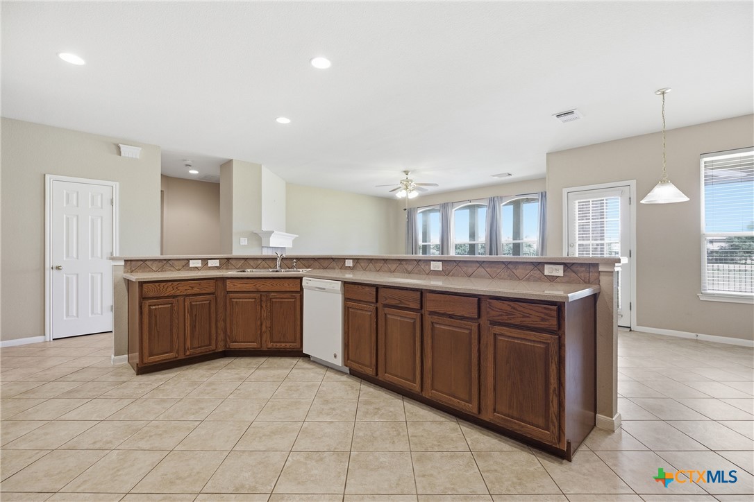 904 Winding Creek Place Property Photo 19