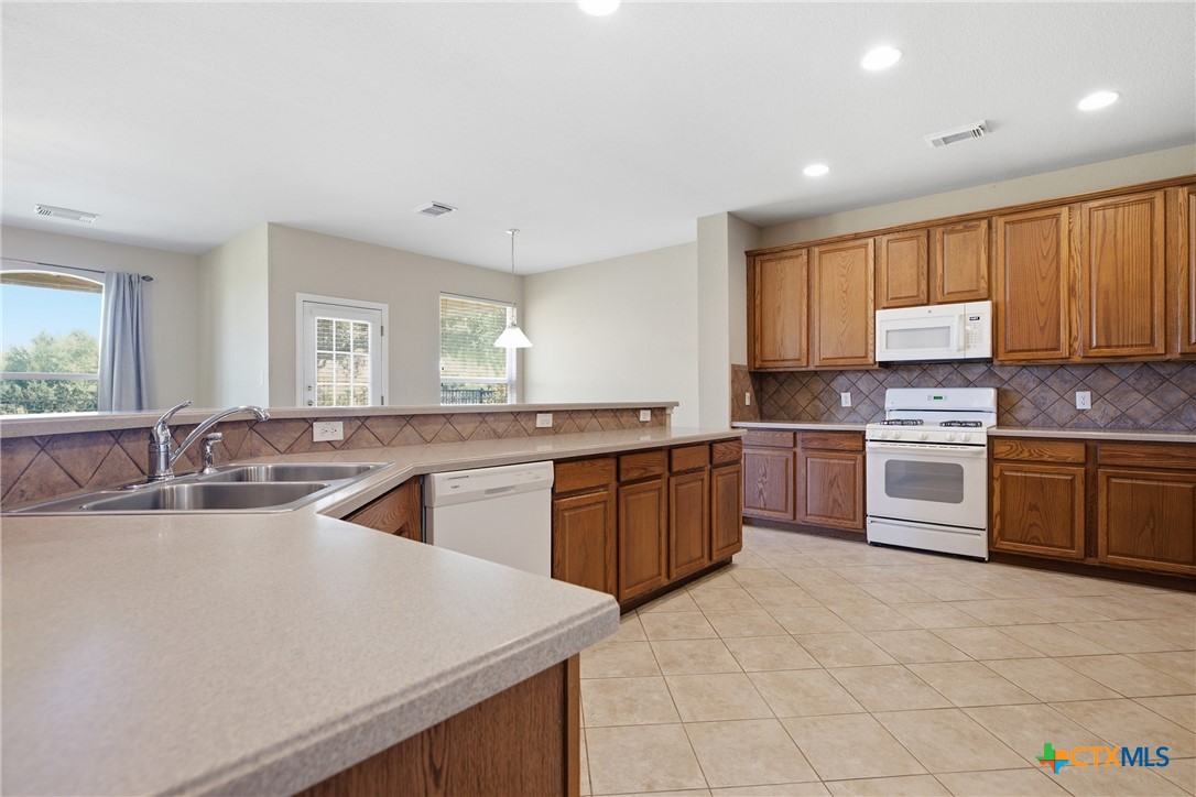 904 Winding Creek Place Property Photo 22