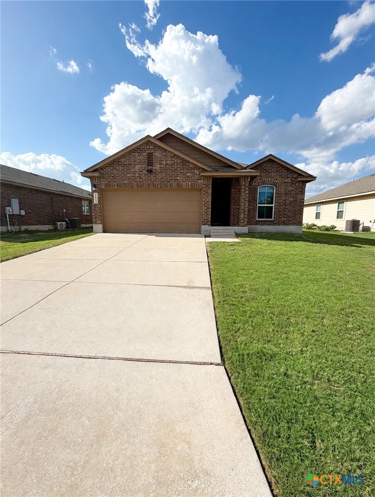 1619 Wedgewood Trail Property Photo 1