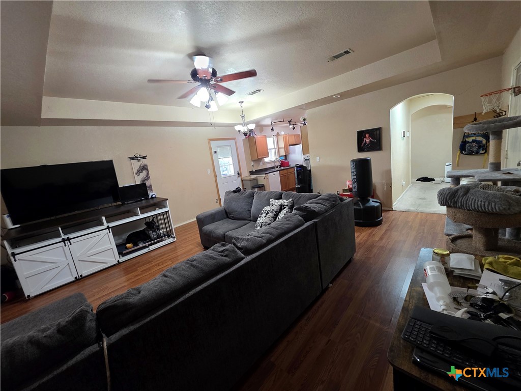 1153 Overlook Way Property Photo 4