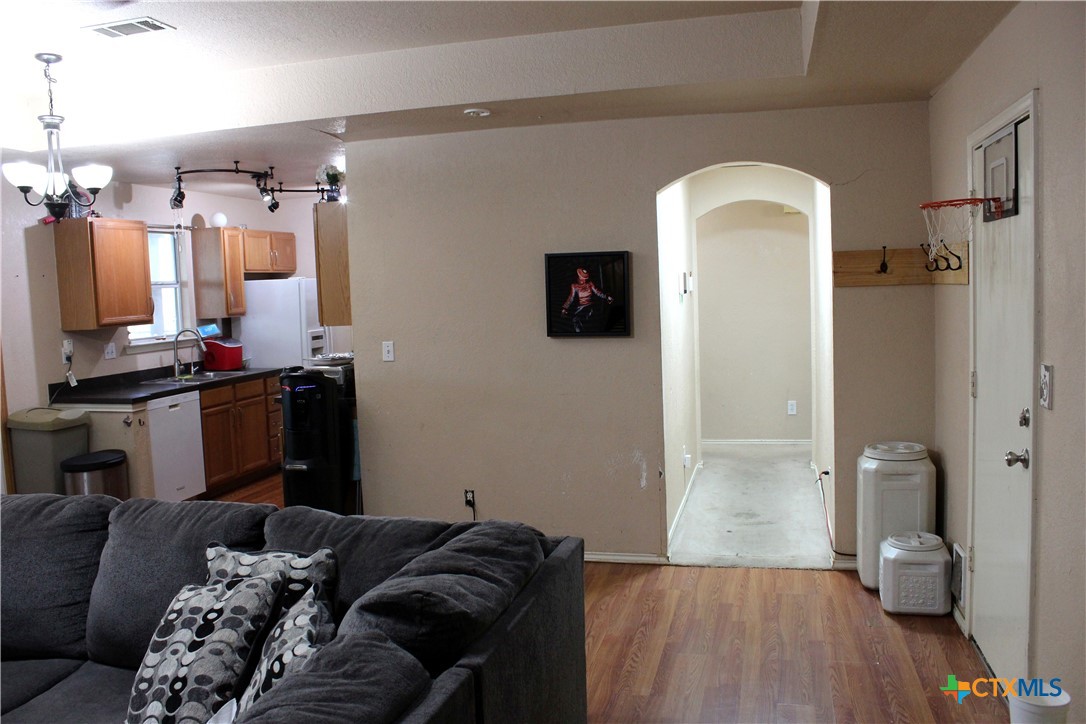 1153 Overlook Way Property Photo 5