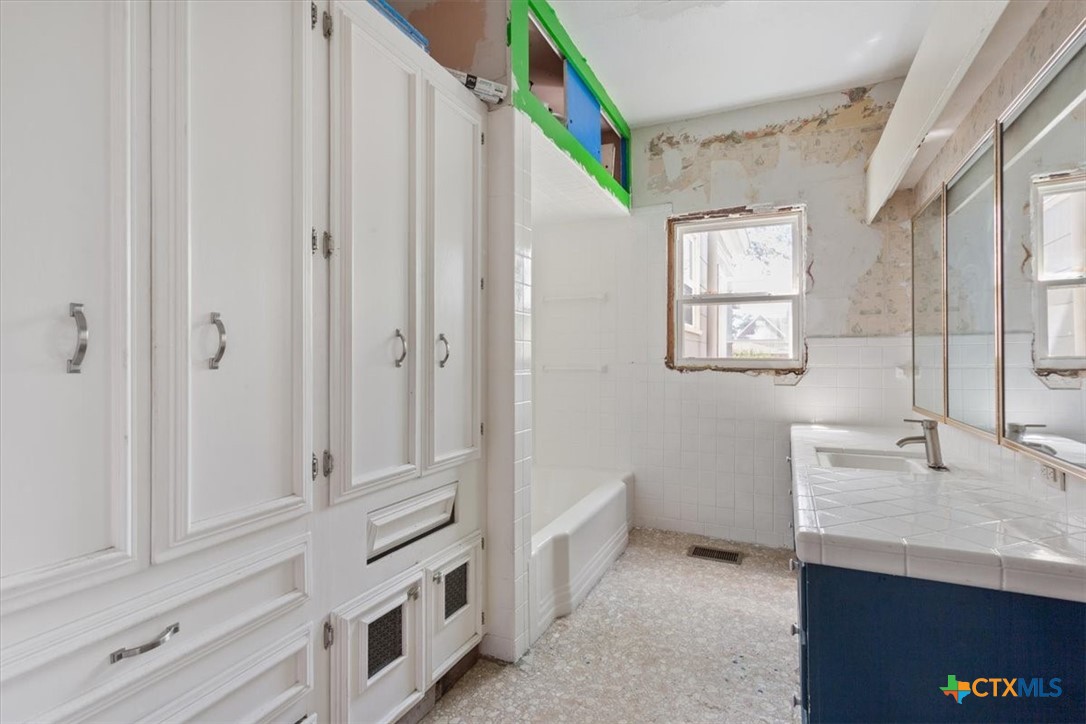 1304 N 3rd Street M Property Photo 22