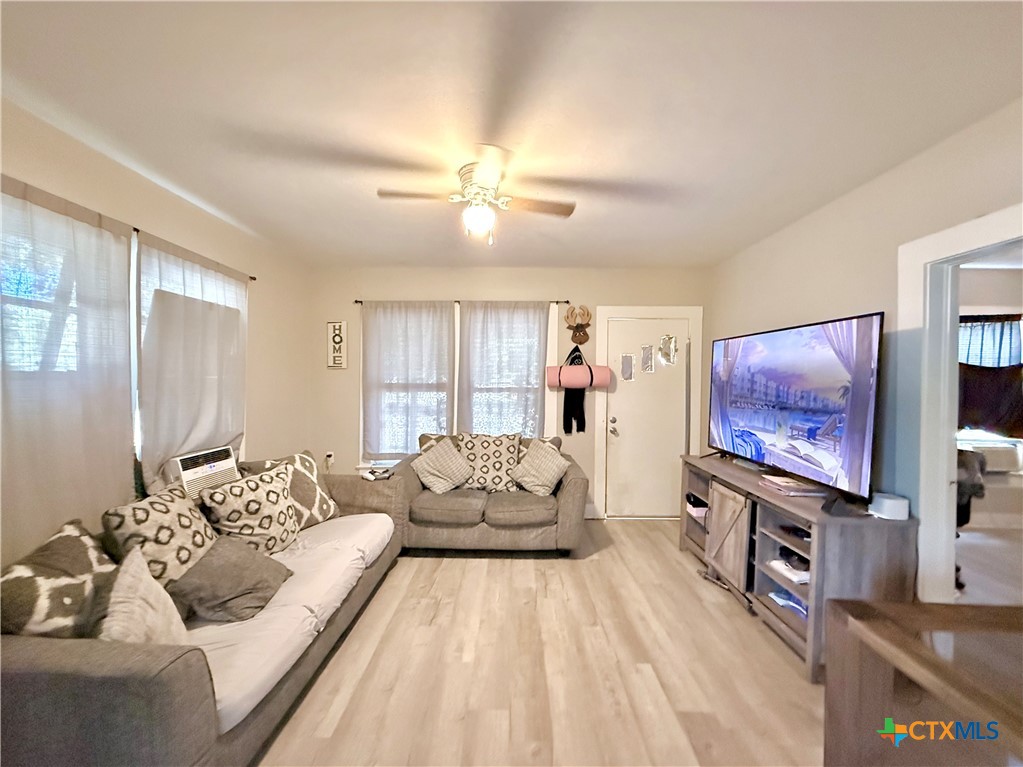 220 Fm-1686 Property Photo 2
