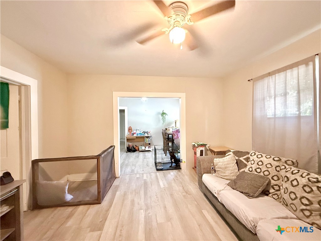 220 Fm-1686 Property Photo 4