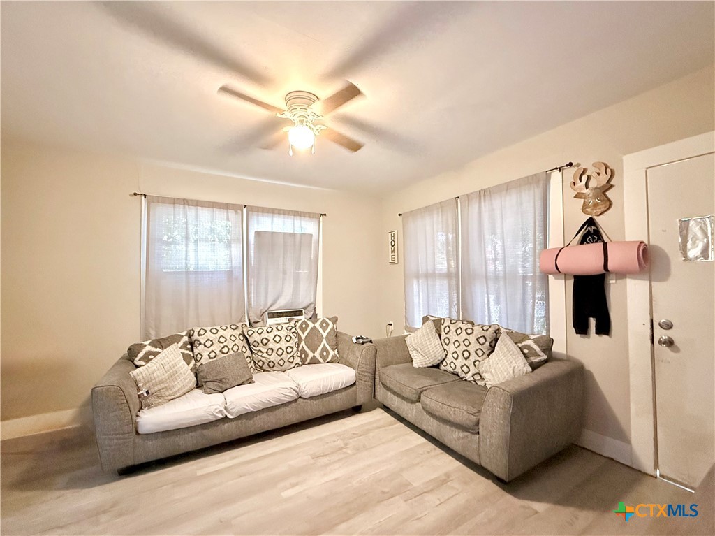 220 Fm-1686 Property Photo 5